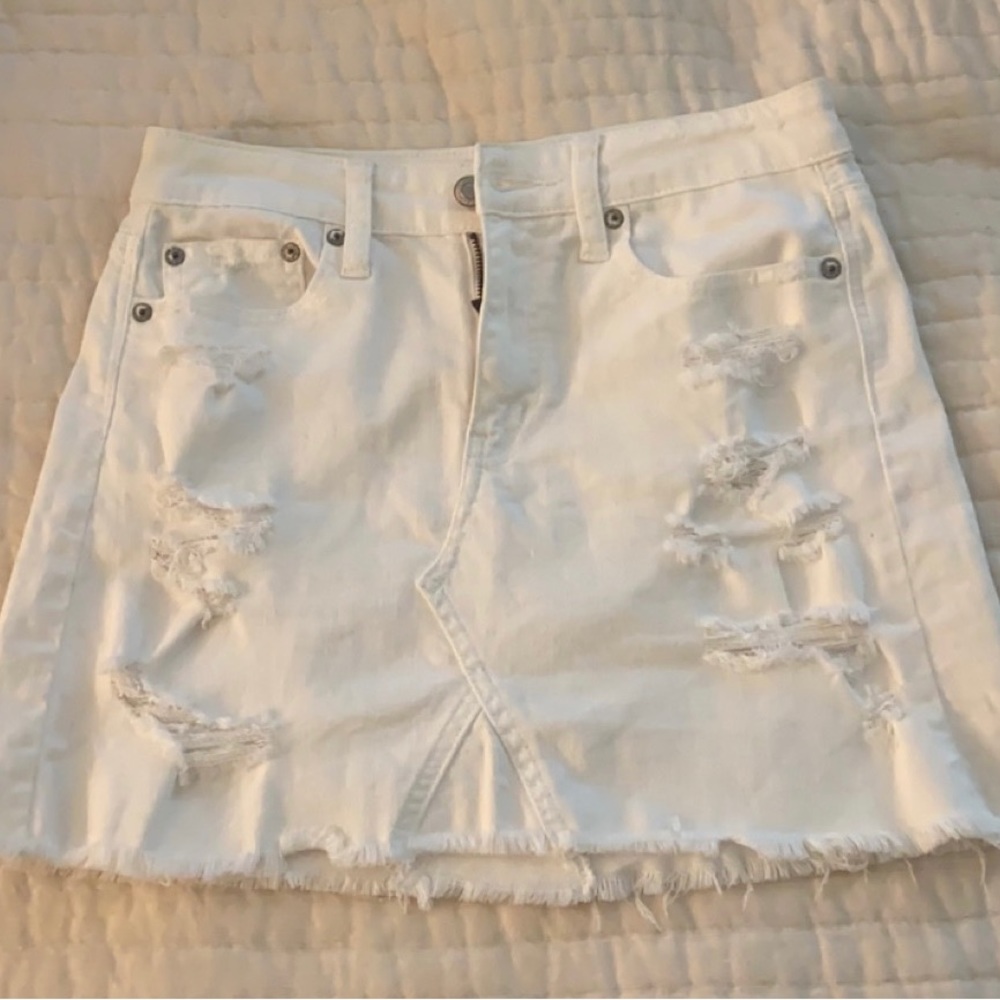 american eagle ripped white jean skirt
